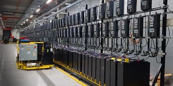 Batteries & Chargers 3
